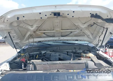 2015 Ford F-250 Xl z USA, uszkodzony, nr VIN 1FDBF2B63FED21591